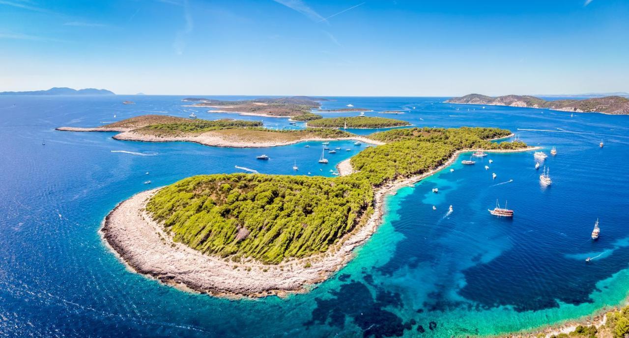 Bay Hvar 4*